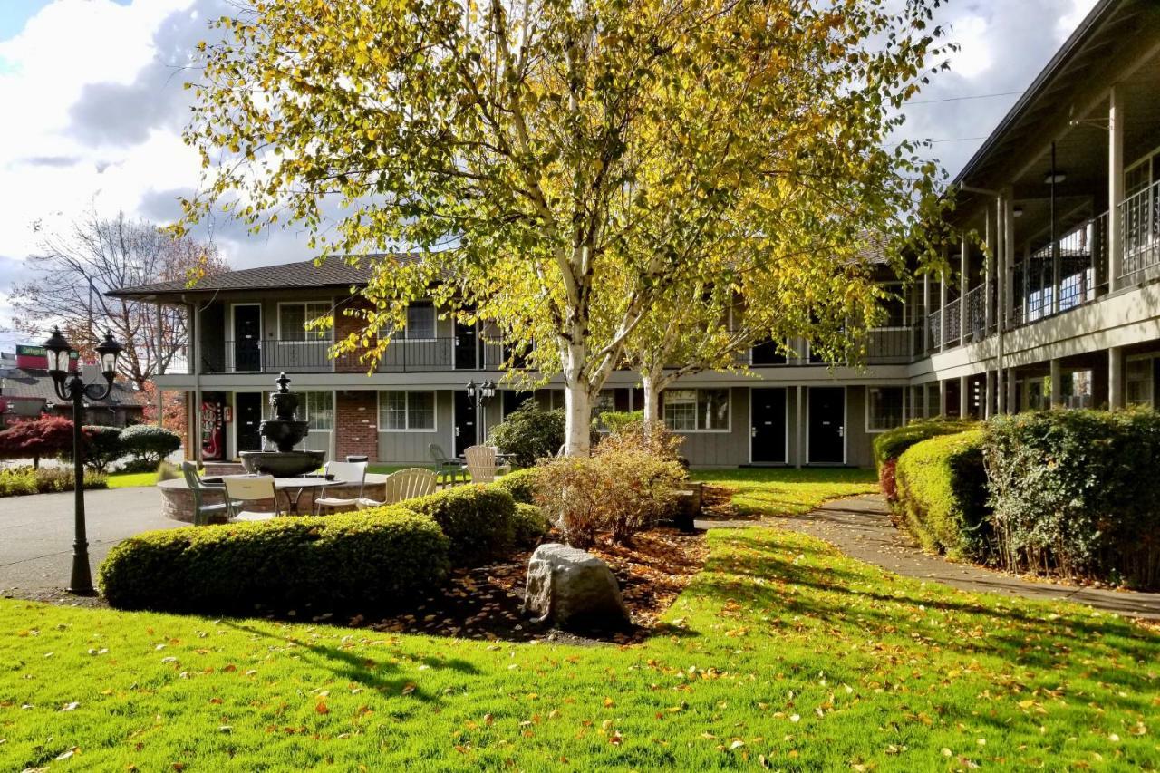 Village Inn Springfield Buitenkant foto